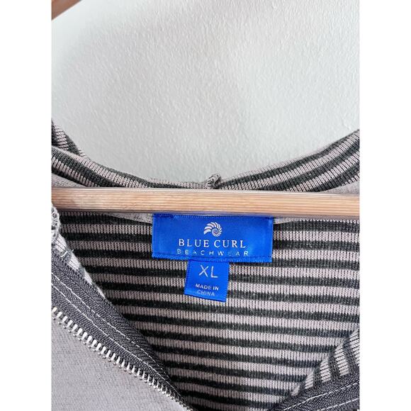 Blue Curl Quarter Zip Pullover - Picture 4 of 5